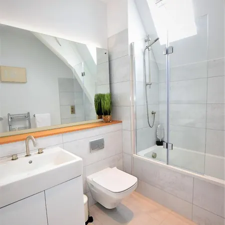 Primrose Yourapartment *